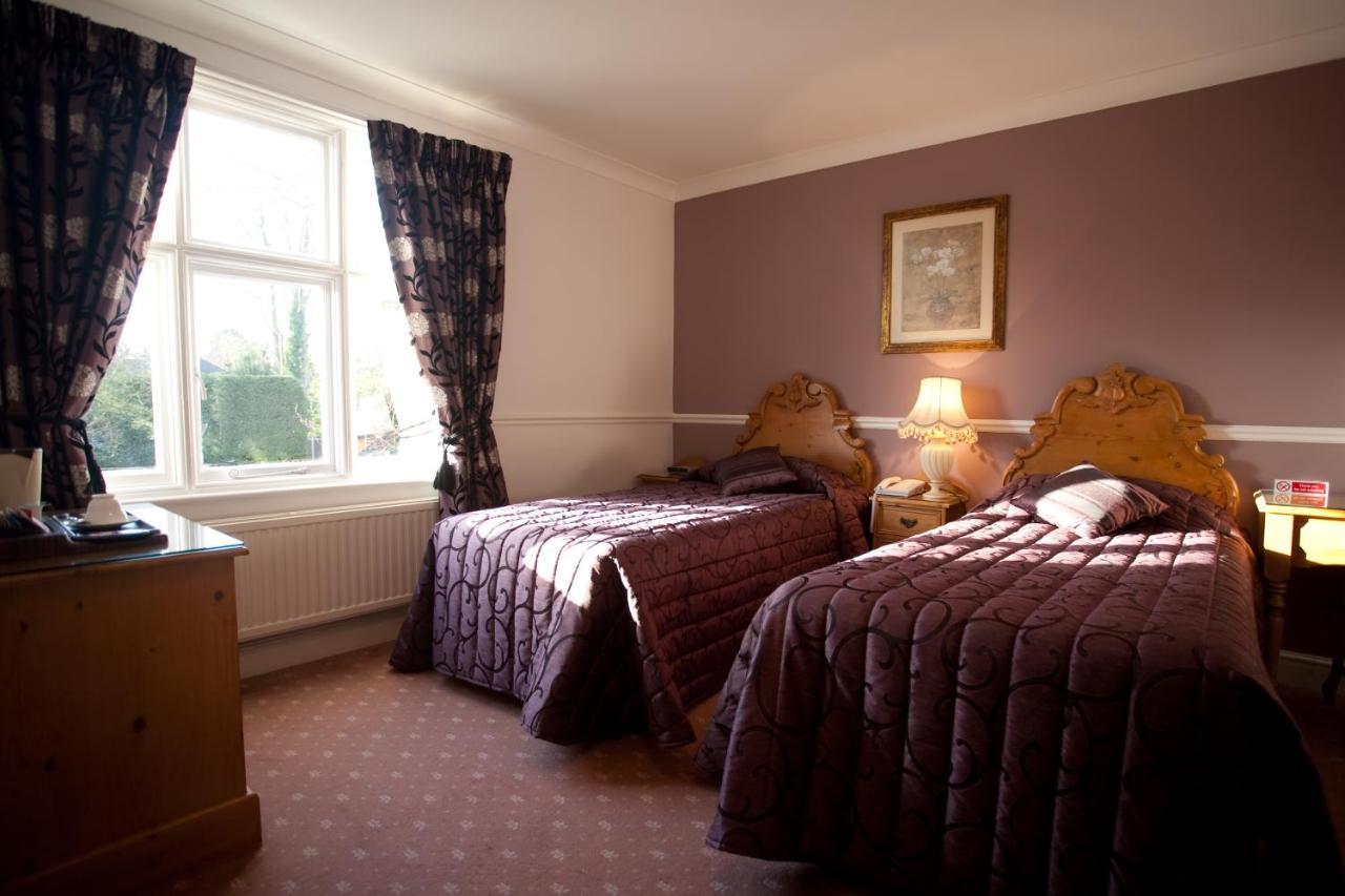 Fines Bayliwick Hotel Bracknell Dış mekan fotoğraf