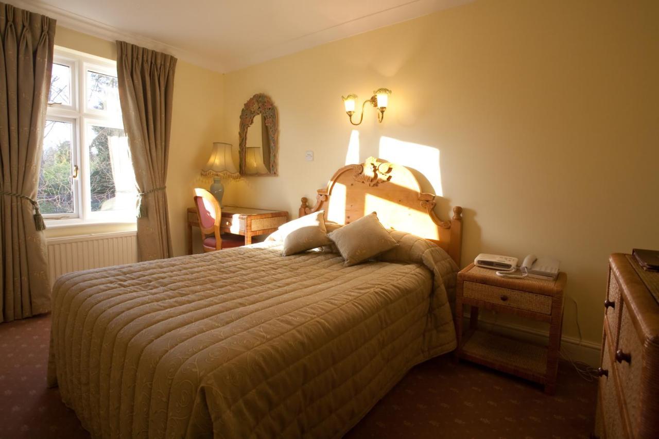 Fines Bayliwick Hotel Bracknell Dış mekan fotoğraf