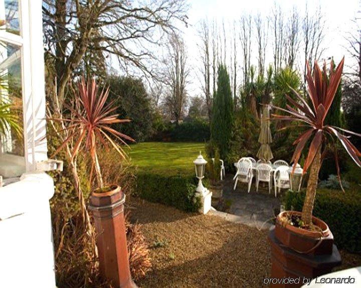 Fines Bayliwick Hotel Bracknell Dış mekan fotoğraf