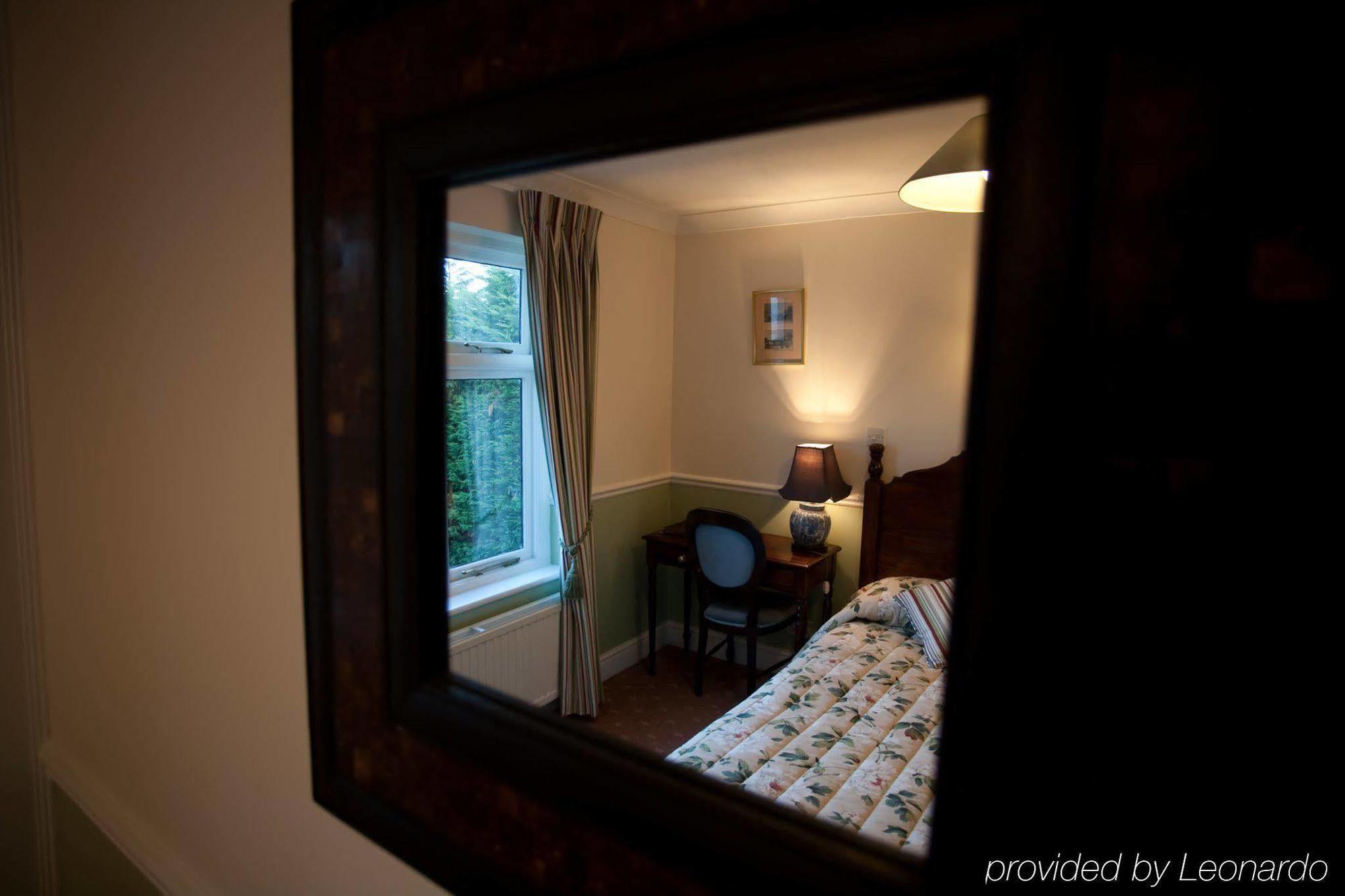 Fines Bayliwick Hotel Bracknell Dış mekan fotoğraf