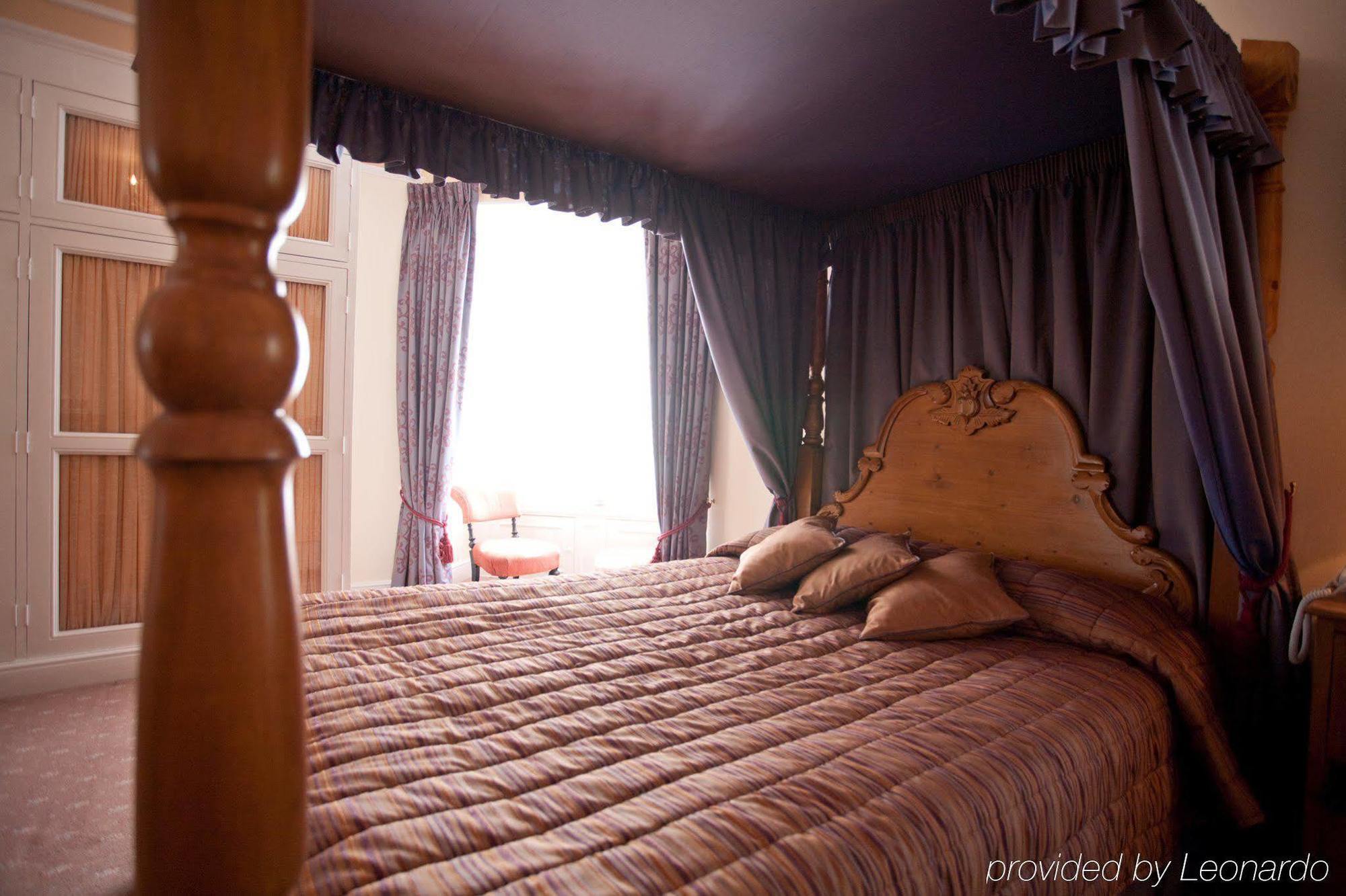 Fines Bayliwick Hotel Bracknell Dış mekan fotoğraf