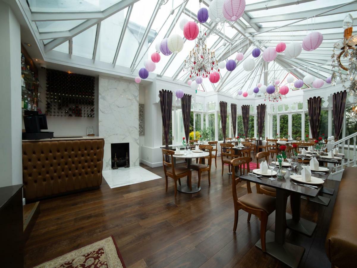 Fines Bayliwick Hotel Bracknell Dış mekan fotoğraf