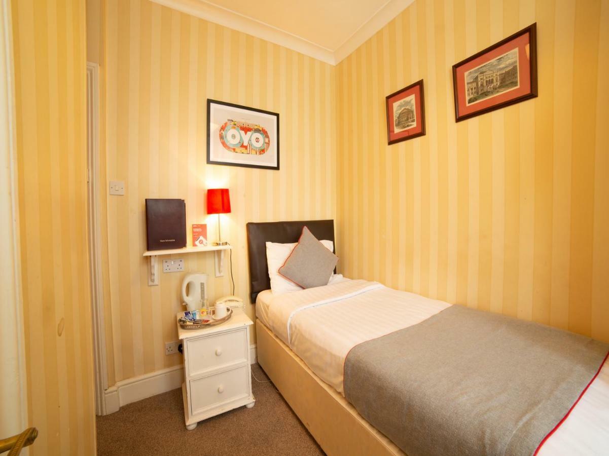 Fines Bayliwick Hotel Bracknell Dış mekan fotoğraf