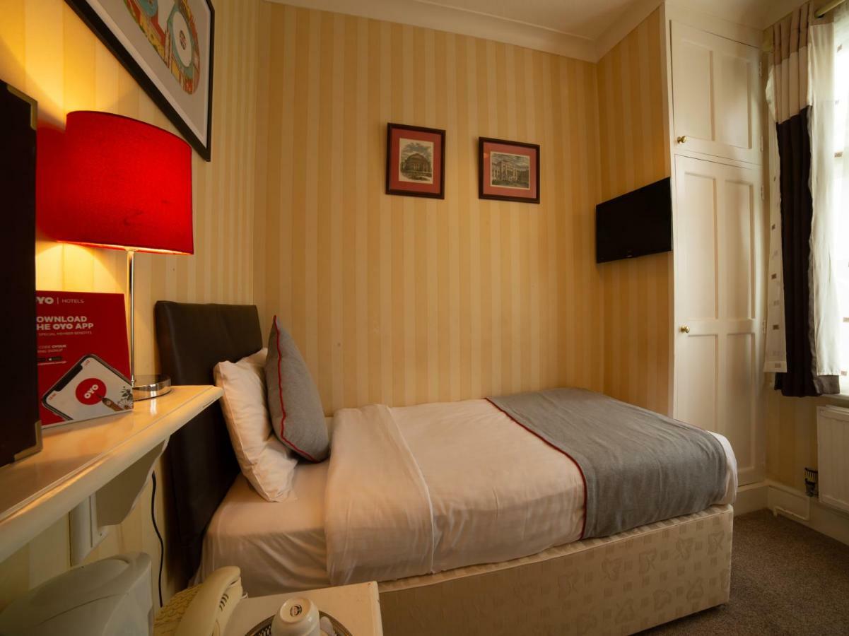 Fines Bayliwick Hotel Bracknell Dış mekan fotoğraf