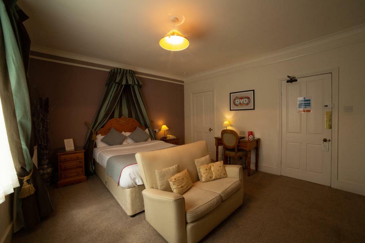 Fines Bayliwick Hotel Bracknell Dış mekan fotoğraf