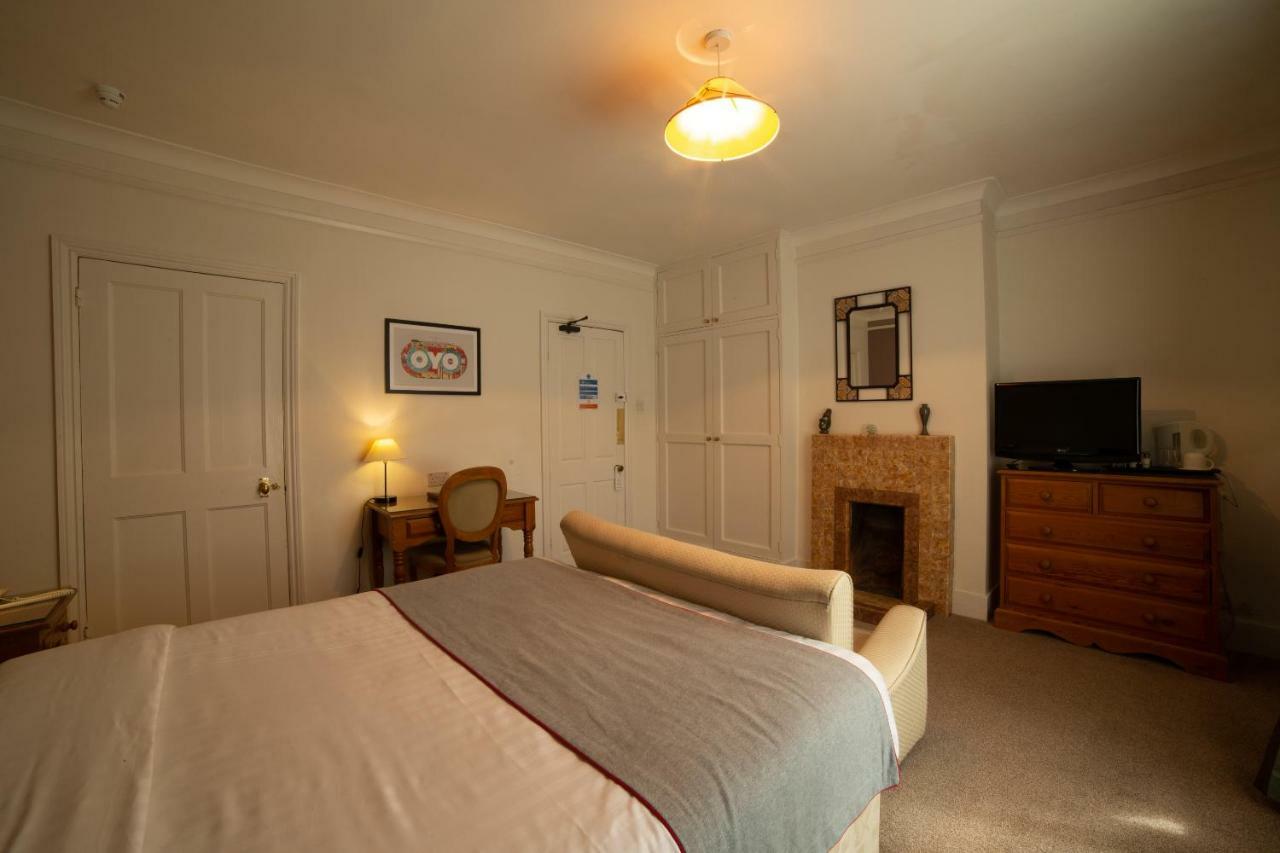 Fines Bayliwick Hotel Bracknell Dış mekan fotoğraf