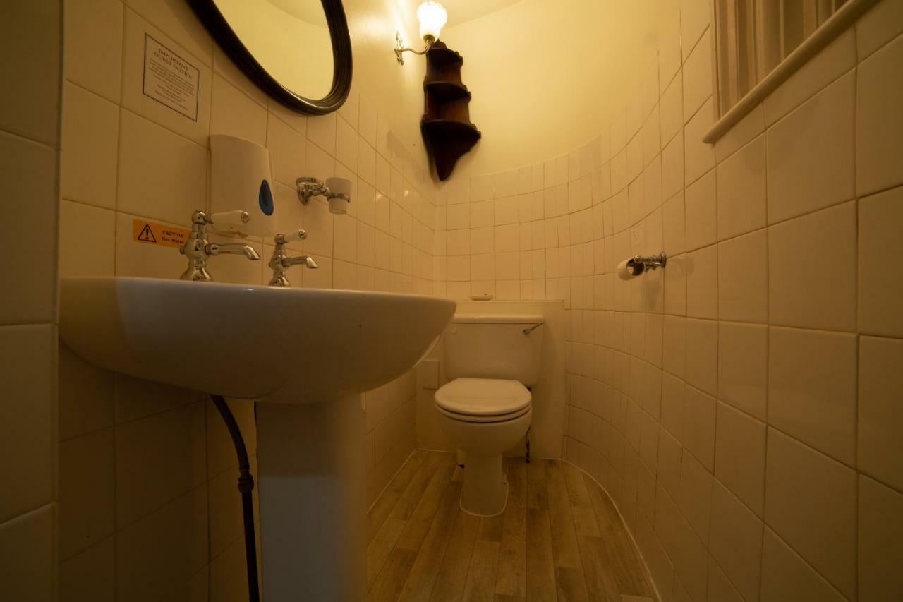 Fines Bayliwick Hotel Bracknell Dış mekan fotoğraf