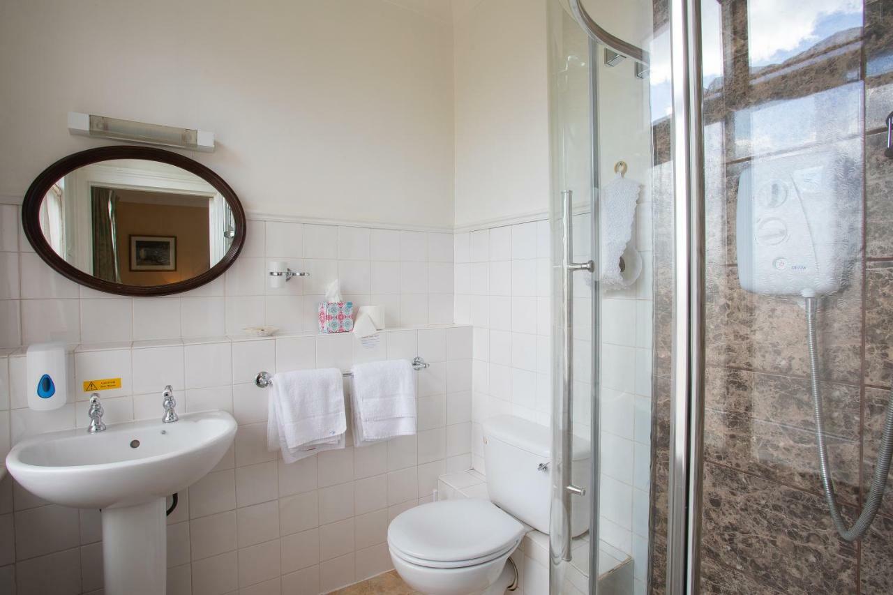 Fines Bayliwick Hotel Bracknell Dış mekan fotoğraf