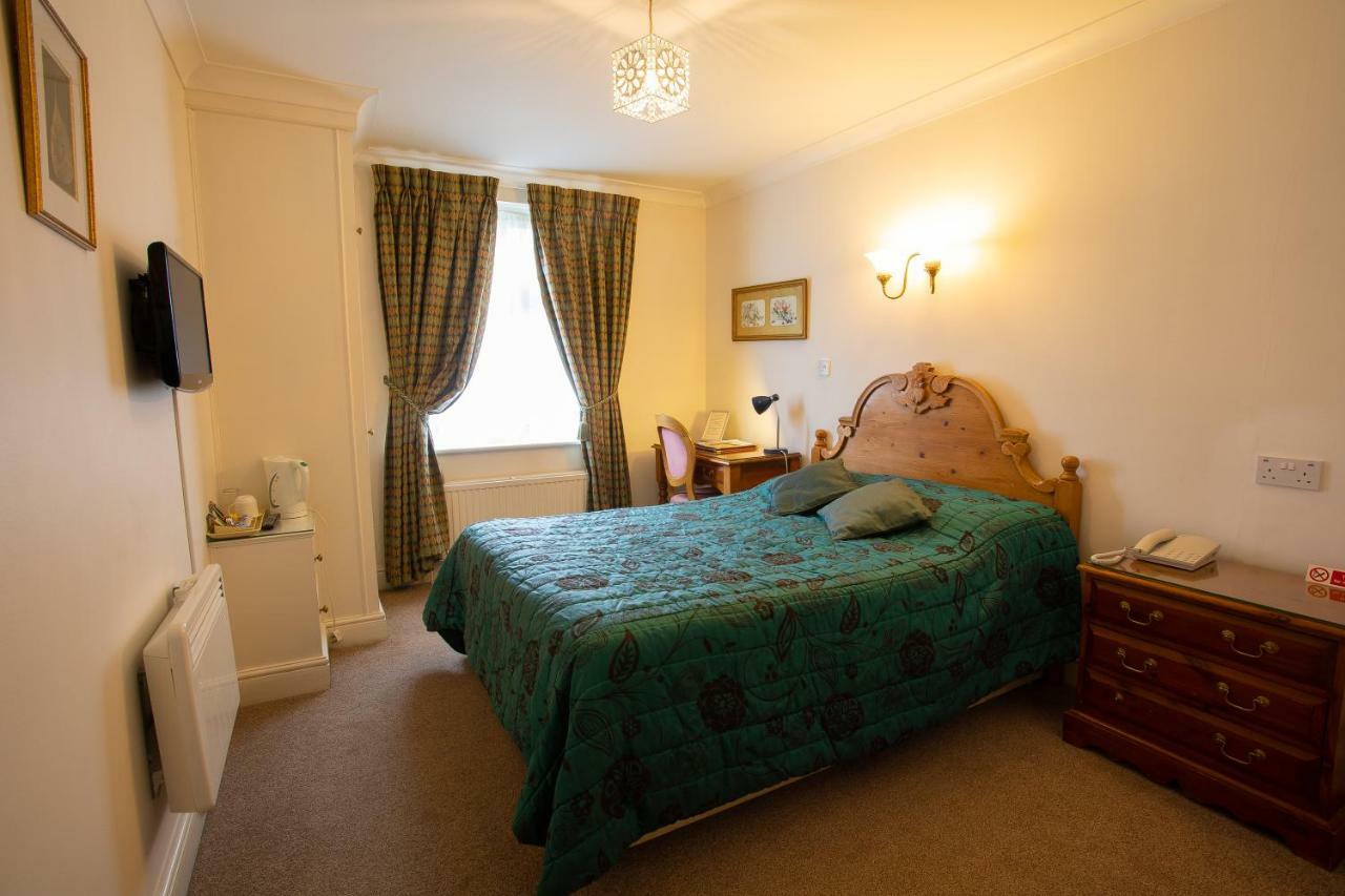 Fines Bayliwick Hotel Bracknell Dış mekan fotoğraf