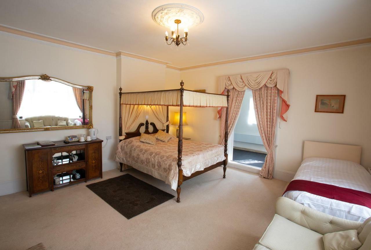Fines Bayliwick Hotel Bracknell Dış mekan fotoğraf